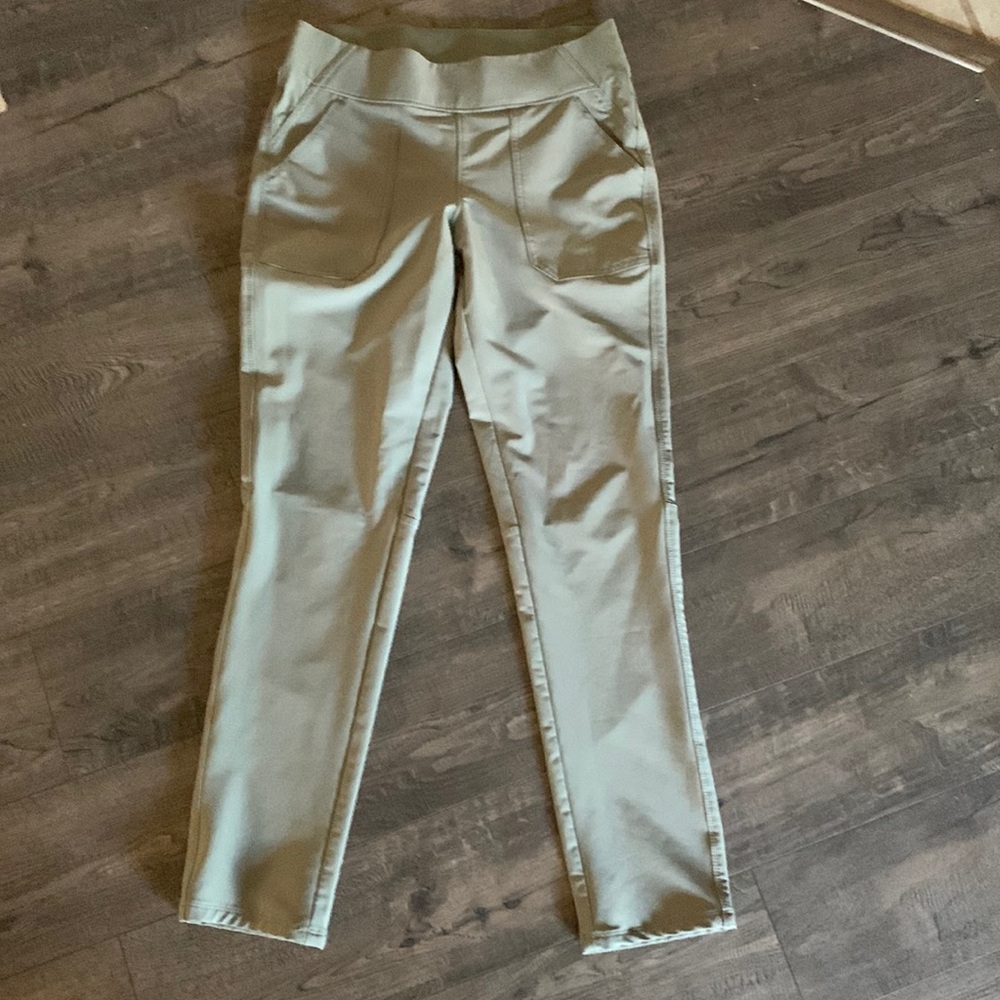 Weatherproof slim vintage pants size Small. 2 front pockets and 2 back p…